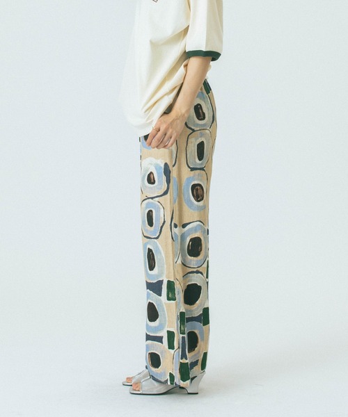 ROSE BUD（ローズバッド）の「ART PRINT PANTS（その他パンツ・レディース・ブルー/ベージュ・ONE SIZE）」の19枚目の写真