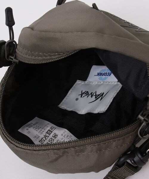 NANGA（ナンガ）の「ECOPAK UR SHOULDER POUCH/エコパック UR ショルダーポーチ（ショルダーバッグ・レディース・ブラック/オリーブ・FREE）」の22枚目の写真