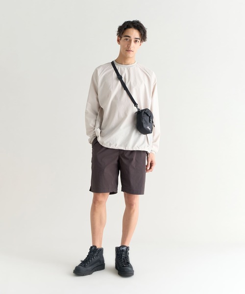 NANGA（ナンガ）の「ECOPAK UR SHOULDER POUCH/エコパック UR ショルダーポーチ（ショルダーバッグ・レディース・ブラック/オリーブ・FREE）」の5枚目の写真