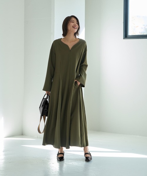 STYLE DELI(スタイルデリ)の「【LUXE】フロントファスナー微配色ワンピース(ワンピース・レディース・カーキ/ベージュ系その他・MEDIUM/SMALL)」の6枚目の写真