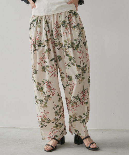 Libra Cue(リブラ キュー)の「ボタニカルプリントコクーンシルエットイージーパンツ(スラックス・レディース・アイボリー/ブラック・FREE)」の12枚目の写真