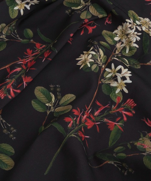 Libra Cue(リブラ キュー)の「ボタニカルプリントコクーンシルエットイージーパンツ(スラックス・レディース・アイボリー/ブラック・FREE)」の15枚目の写真