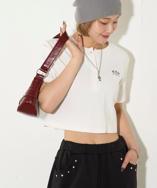 WHO'S WHO gallery(フーズフーギャラリー)の「【SLOPPY/スロッピー】フューチャーロゴヘンリーネック半袖(Tシャツ/カットソー・レディース・ホワイト/チャコールグレー/ブラック/ブラック系その他・FREE)」の6枚目の写真