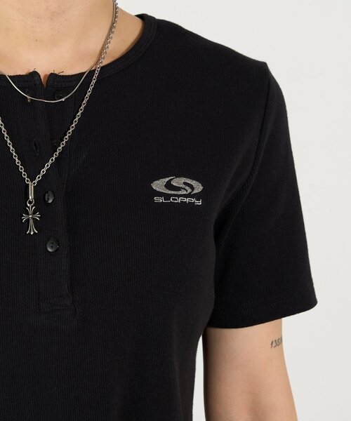 WHO'S WHO gallery(フーズフーギャラリー)の「【SLOPPY/スロッピー】フューチャーロゴヘンリーネック半袖(Tシャツ/カットソー・レディース・ホワイト/チャコールグレー/ブラック/ブラック系その他・FREE)」の18枚目の写真