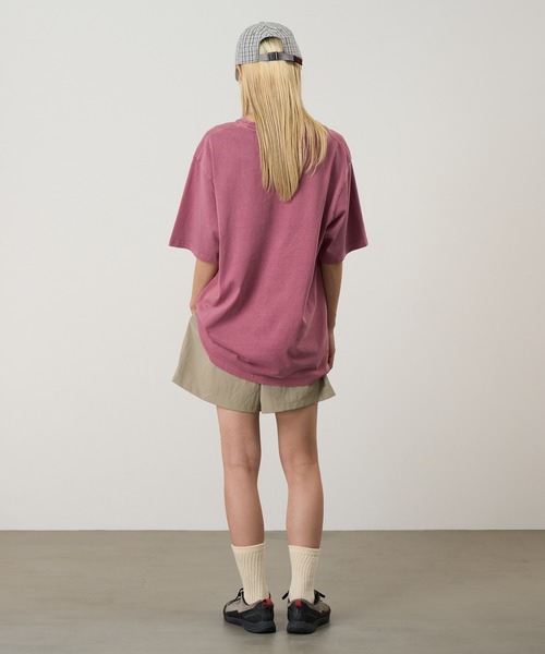 Gramicci（グラミチ）の「ONE POINT TEE PIGT DYED｜ワンポイントTシャツピグメントダイ Gramicci グラミチ（Tシャツ/カットソー・メンズ・オリーブ系/ナチュラル/ブラウン/マスタード/ネイビー/レッド/イエロー・S/L/XL/XXL/M）」の20枚目の写真