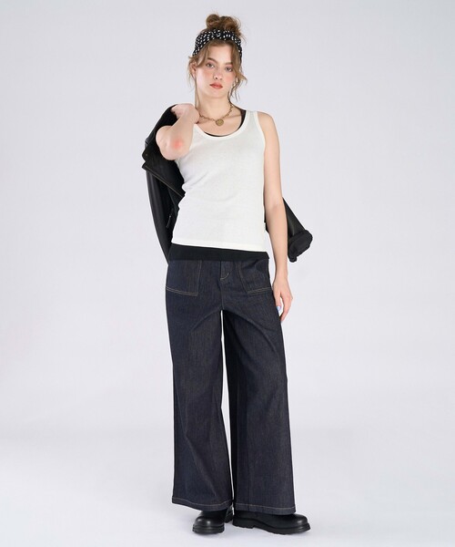 To b. by agnes b.(トゥービーバイアニエスベー)の「リブ タンクトップ(Tシャツ/カットソー・レディース・ホワイト・40/38)」の10枚目の写真