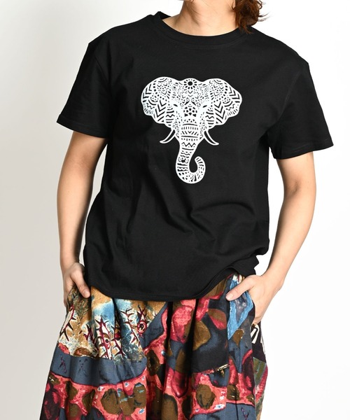 MARAI(マーライ)の「ゾウ 恐竜 ワンポイントプリント 無地 半袖Tシャツ(Tシャツ/カットソー・レディース・ホワイト系/イエロー/ブラック系/ワイン・FREE)」の2枚目の写真