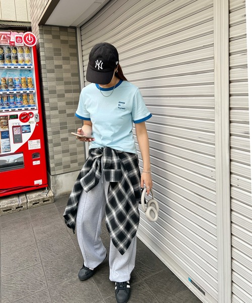 ABYS（アビス）の「ワンポイント刺繍リンガー半袖Tシャツ（Tシャツ/カットソー・レディース・ホワイト/ライトブルー/イエロー/ピンク/ネイビー・MEDIUM/LARGE）」の19枚目の写真