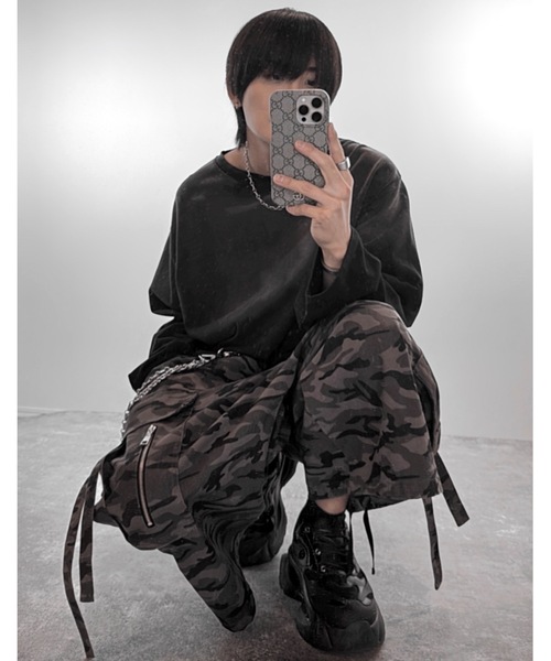 ADRER(アドラー)の「parachute cargo wide short pants / パラシュートカーゴ ワイド ショート パンツ(カーゴパンツ・メンズ・ブラック系1/ブラック/グレー系1/ブラック系2/ブラック系3・XS/S/M/L)」の11枚目の写真
