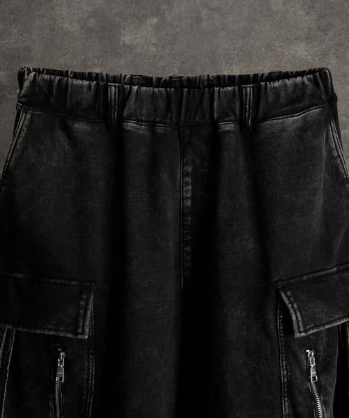 ADRER（アドラー）の「parachute cargo wide short pants