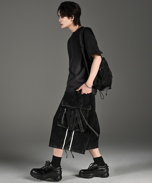 ADRER（アドラー）の「parachute cargo wide short pants