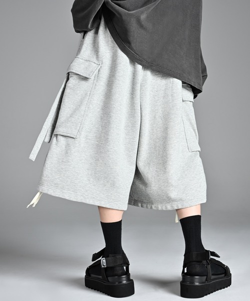 ADRER(アドラー)の「parachute cargo wide short pants / パラシュートカーゴ ワイド ショート パンツ(カーゴパンツ・メンズ・ブラック系1/ブラック/グレー系1/ブラック系2・XS/S/M/L)」の22枚目の写真