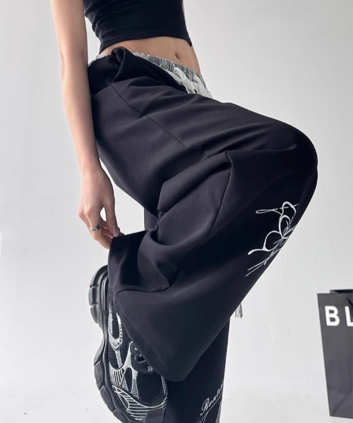 SHEENA（シーナ）の「レースレイヤードバタフライプリントスウェットワイドパンツ（スウェットパンツ・レディース・ホワイト/ブラック・M）」の4枚目の写真