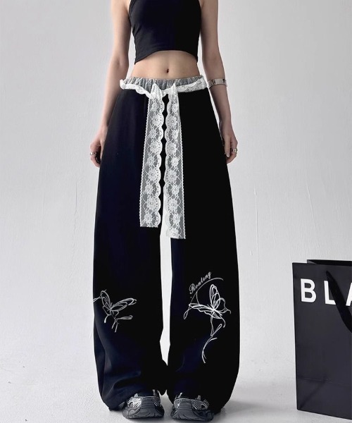 SHEENA（シーナ）の「レースレイヤードバタフライプリントスウェットワイドパンツ（スウェットパンツ・レディース・ホワイト/ブラック・M）」の10枚目の写真