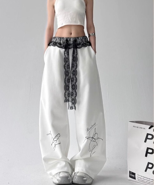 SHEENA（シーナ）の「レースレイヤードバタフライプリントスウェットワイドパンツ（スウェットパンツ・レディース・ホワイト/ブラック・M）」の13枚目の写真