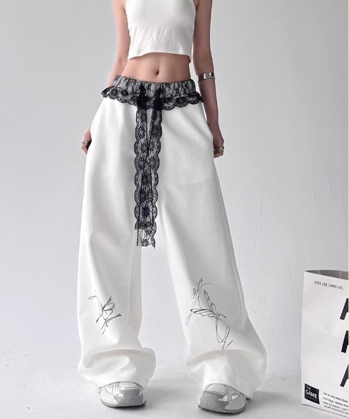 SHEENA（シーナ）の「レースレイヤードバタフライプリントスウェットワイドパンツ（スウェットパンツ・レディース・ホワイト/ブラック・M）」の15枚目の写真