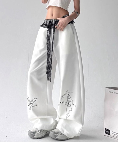 SHEENA（シーナ）の「レースレイヤードバタフライプリントスウェットワイドパンツ（スウェットパンツ・レディース・ホワイト/ブラック・M）」の21枚目の写真