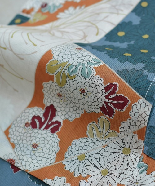 utatane（ウタタネ）の「キッズ浴衣3点セット ひよこ商店 マーガレットアプリコット裂取文（浴衣・キッズ・ブルー・100cm/110cm/120cm/130cm）」の3枚目の写真