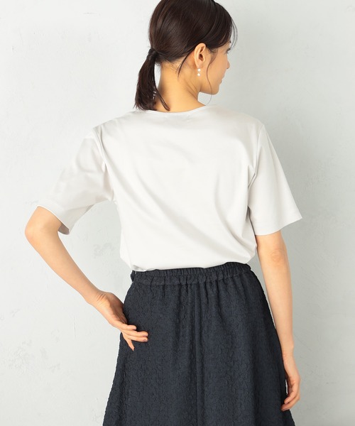 GALLORIA（ギャローリア）の「【キレメクシリーズ】衿ラメテープ　クルーネックTシャツ（Tシャツ/カットソー・レディース・スモークピンク/ブラック/ライトグレー/ホワイト・LL/S/M/L）」の14枚目の写真