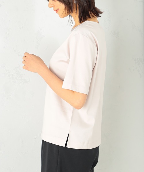 GALLORIA（ギャローリア）の「【キレメクシリーズ】衿ラメテープ　クルーネックTシャツ（Tシャツ/カットソー・レディース・スモークピンク/ブラック/ライトグレー/ホワイト・LL/S/M/L）」の18枚目の写真