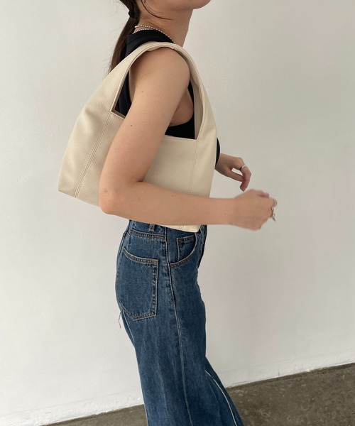 EFOLE(エフォル)の「【軽量/500ml収納/肩掛け】シュリンクミニバッグ(ハンドバッグ・レディース・イエロー/オフホワイト/ブラック・FREE)」の16枚目の写真