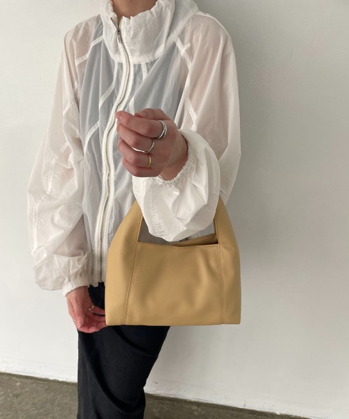 EFOLE(エフォル)の「【軽量/500ml収納/肩掛け】シュリンクミニバッグ(ハンドバッグ・レディース・イエロー/オフホワイト/ブラック・FREE)」の21枚目の写真