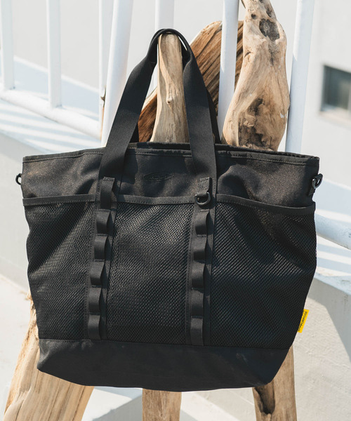 HARVEST ブラック トートバッグ JE W-3063 KEEN（キーン）の「『別注』KEEN×DOORS HARVESTADVENTURE TOTE
