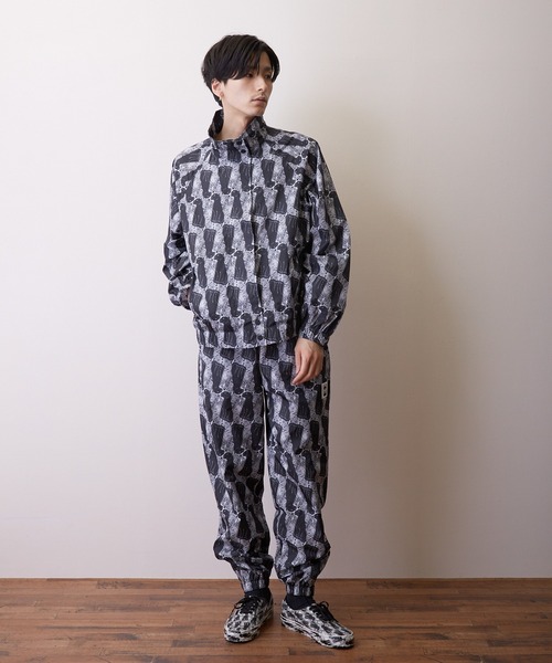 B'day(ビーデイ)の「ヴァンズ×オープニングセレモニー トラックパンツ US VANS x OPENING CEREMONY LEOPARD TRACK PANTS VN0A5FRQPQE(その他パンツ・メンズ・ブラック・X-SMALL/SMALL)」の3枚目の写真