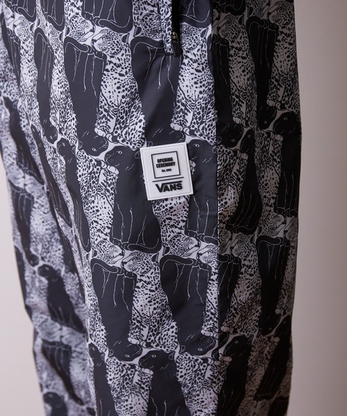 B'day(ビーデイ)の「ヴァンズ×オープニングセレモニー トラックパンツ US VANS x OPENING CEREMONY LEOPARD TRACK PANTS VN0A5FRQPQE(その他パンツ・メンズ・ブラック・X-SMALL/SMALL)」の7枚目の写真