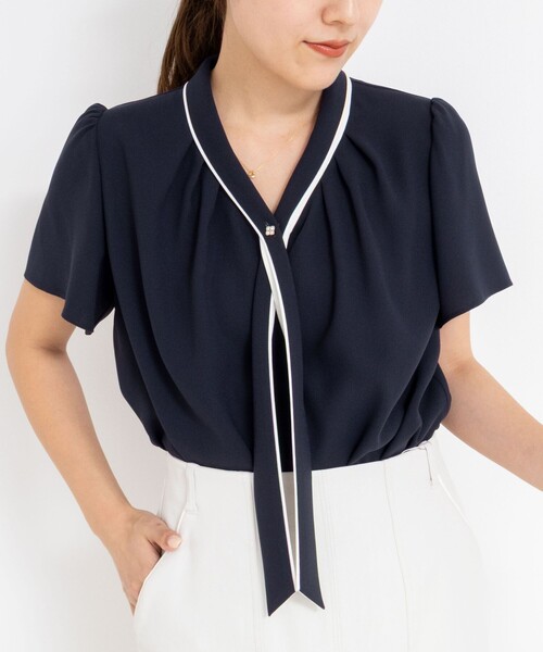 NOLLEY’S(ノーリーズ)の「配色ボウタイ半袖ブラウス(シャツ/ブラウス・レディース・ブルー系その他6/ホワイト系その他2・38)」の1枚目の写真