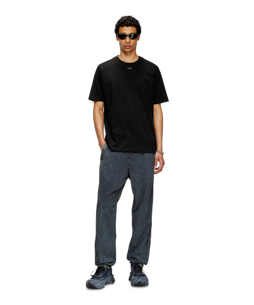 DIESEL(ディーゼル)の「メンズ Tシャツ T-ADJUST-MAREY(Tシャツ/カットソー・メンズ・ブラック/ホワイト・X-SMALL/XXX-LARGE/LARGE/X-LARGE/SMALL/XX-LARGE/MEDIUM)」の8枚目の写真