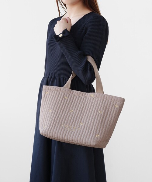 TOCCA(トッカ)の「LUCKY SHOWER TOTE トートバッグ(トートバッグ・レディース・ピンク系/ライトグレー系/ベージュ系/ブラック系・F)」の13枚目の写真