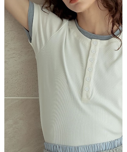 Re:EDIT(リエディ)の「配色ヘンリーネックレイヤード風半袖トップス(Tシャツ/カットソー・レディース・ブラック×ホワイト/ブラウン×イエロー/グレー×ホワイト/ホワイト×グレー・MEDIUM/LARGE)」の16枚目の写真