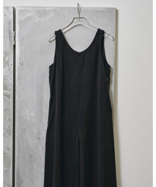 TODAYFUL(トゥデイフル)の「Silky Rough Combinaison(つなぎ/オールインワン・レディース・ブラック・38inch/36inch)」の6枚目の写真