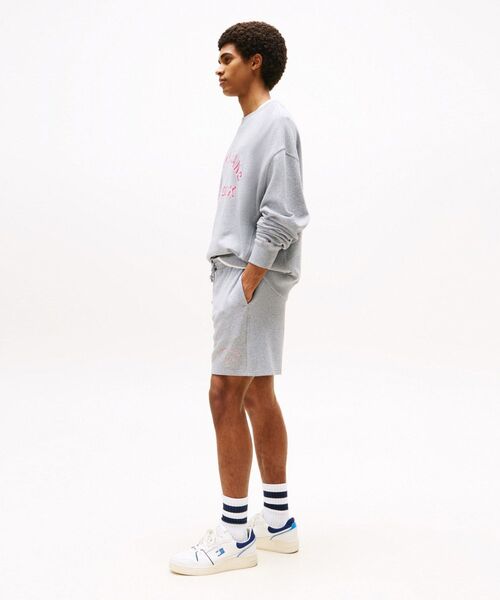 tommy jeans(トミー ジーンズ)の「リラックスオーバーダイバーシティショートパンツ(その他パンツ・メンズ・グレー・X-LARGE/MEDIUM/SMALL/LARGE)」の5枚目の写真