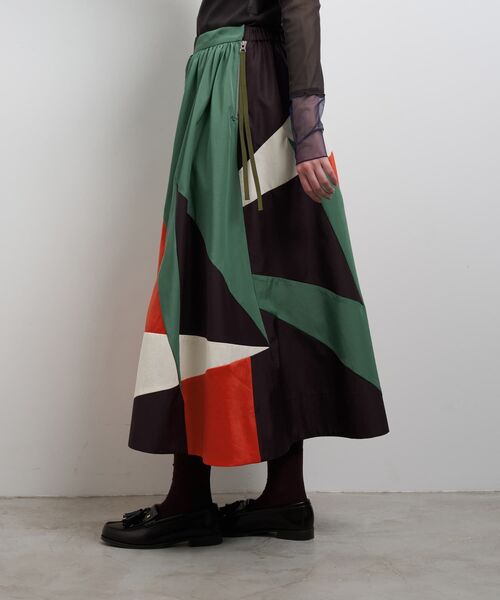 LANVIN en Bleu（ランバンオンブルー）の「LES MOUETTESフレアスカート（スカート・レディース・グリーン・38/36）」の5枚目の写真