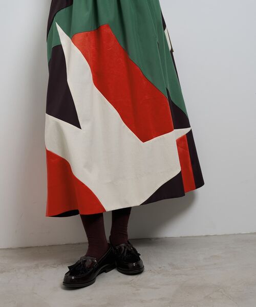 LANVIN en Bleu（ランバンオンブルー）の「LES MOUETTESフレアスカート（スカート・レディース・グリーン・38/36）」の8枚目の写真