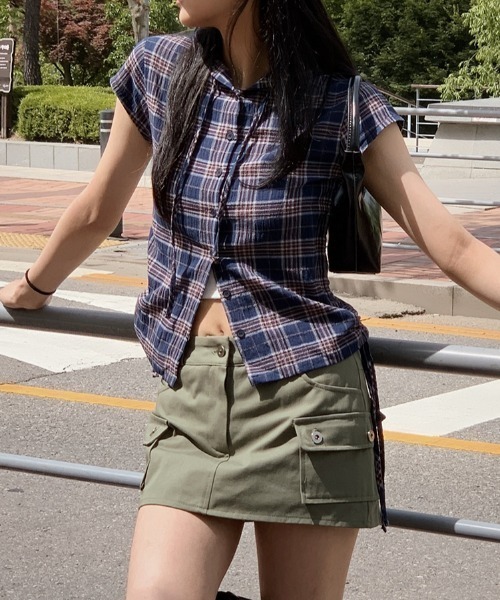 Aelina(エリナ)の「ドローストリング半袖フード付きチェック柄シャツ(シャツ/ブラウス・レディース・グリーン/ベージュ/ブルー・F)」の4枚目の写真