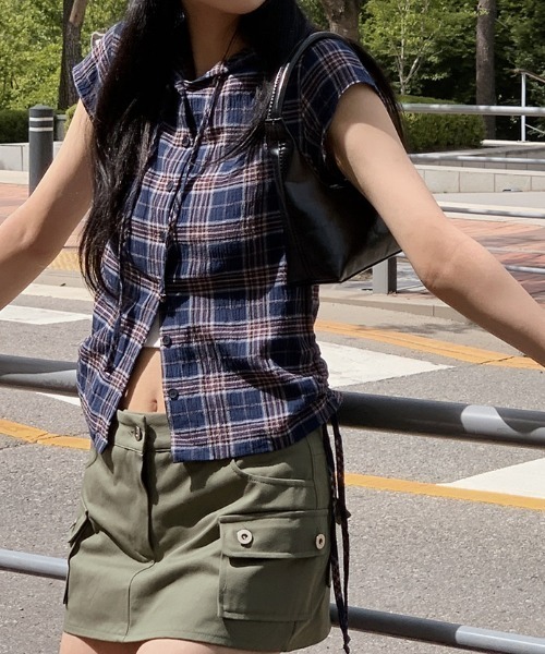 Aelina(エリナ)の「ドローストリング半袖フード付きチェック柄シャツ(シャツ/ブラウス・レディース・グリーン/ベージュ/ブルー・F)」の15枚目の写真