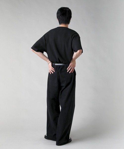 EPIC(エピック)の「ワイドバギーダーツデニムパンツ(デニムパンツ・メンズ・ブラック/ブラック系・S/M/L/XL)」の15枚目の写真