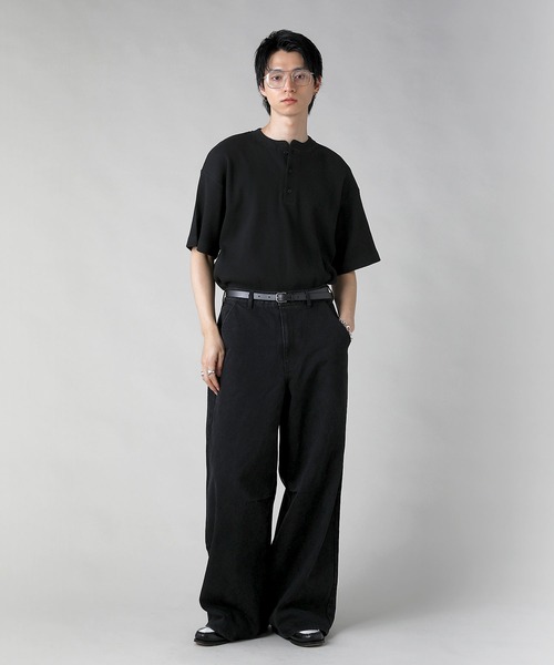 EPIC(エピック)の「ワイドバギーダーツデニムパンツ(デニムパンツ・メンズ・ブラック/ブラック系・S/M/L/XL)」の17枚目の写真