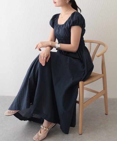 Lace Ladies(レースレディース)の「スクエアネック ワッシャー加工 ギャザー ウエスト シャーリング ワンピース(ワンピース・レディース・ネイビー/ベージュ/アイボリー・M)」の13枚目の写真