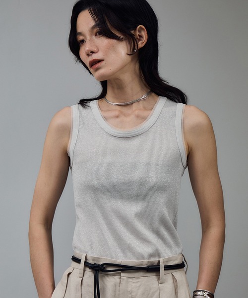 SALON adam et rope'(サロン アダム エ ロペ)の「【WEB限定】ラメリブタンク(タンクトップ・レディース・ブラック/グレー/オフホワイト・FREE)」の1枚目の写真