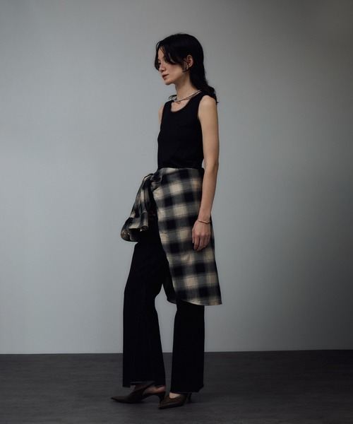 SALON adam et rope'(サロン アダム エ ロペ)の「【WEB限定】ラメリブタンク(タンクトップ・レディース・ブラック/グレー/オフホワイト・FREE)」の9枚目の写真