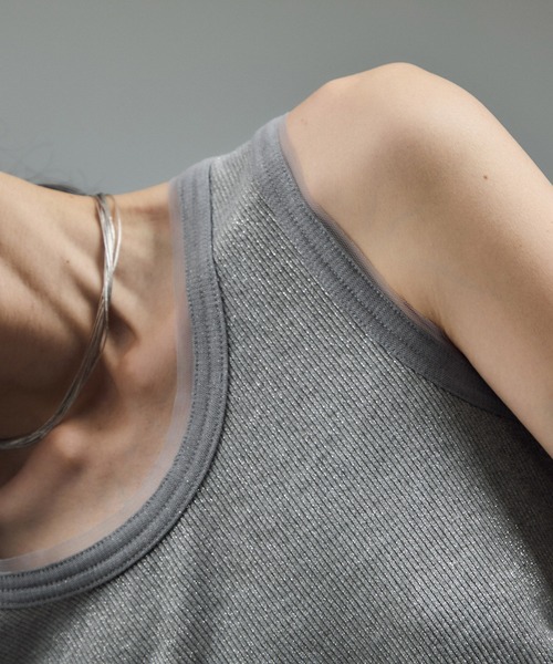 SALON adam et rope'(サロン アダム エ ロペ)の「【WEB限定】ラメリブタンク(タンクトップ・レディース・ブラック/グレー/オフホワイト・FREE)」の12枚目の写真