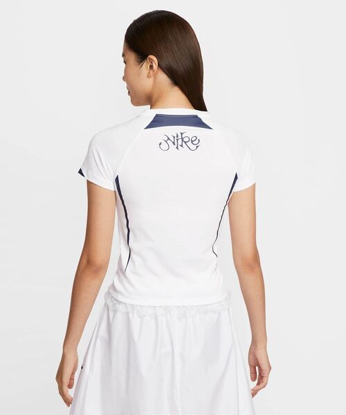 ナイキ スポーツウェア チル ニット ウィメンズ グラフィック Tシャツ ナイキ スポーツウェア チル ニット ウィメンズ グラフィック T