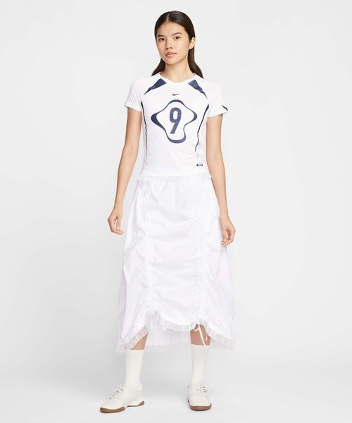 ナイキ スポーツウェア チル ニット ウィメンズ グラフィック Tシャツ ナイキ スポーツウェア チル ニット ウィメンズ スリム