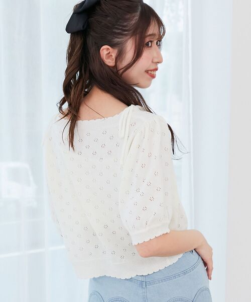 MAJESTIC LEGON（マジェスティックレゴン）の「キャミセットフラワーアイレットクルーカーデ（カーディガン/ボレロ・レディース・アイボリー/ネイビー/レッド/ブラウン・MEDIUM）」の16枚目の写真