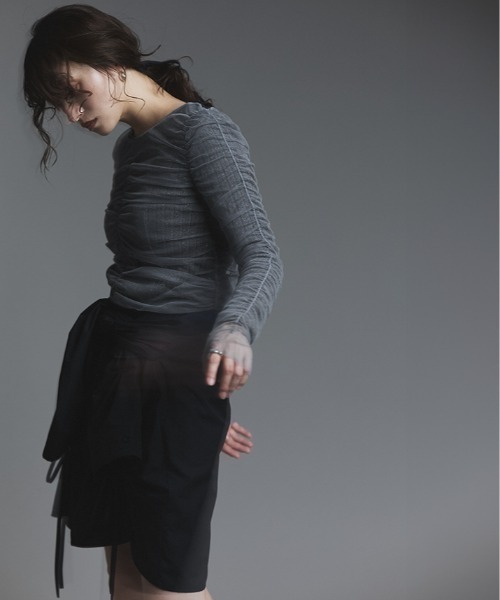 W:Huku(フーク)の「2way シャーリング シアー ロングスリーブ トップス / 2Way Shirred Sheer Top(Tシャツ/カットソー・レディース・ブラック/グレー/アイボリー・FREE)」の20枚目の写真