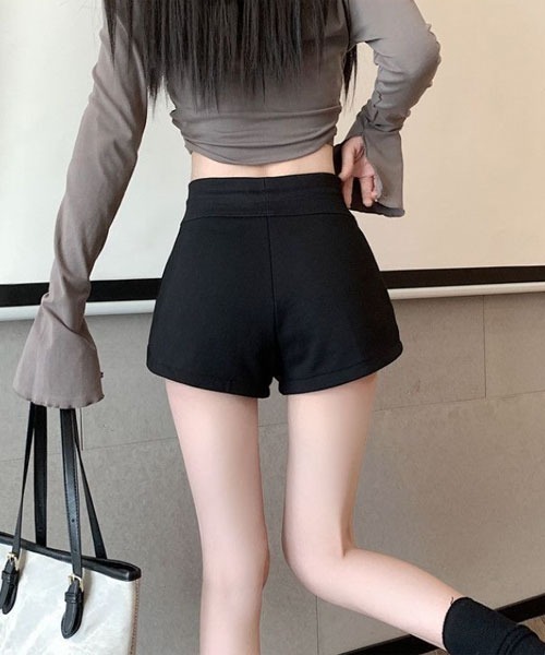 Mayree(メイリー)の「【Mayree】スウェット ショート 薄手 パンツ(スウェットパンツ・レディース・グレー/ブラック・MEDIUM/LARGE/SMALL)」の8枚目の写真